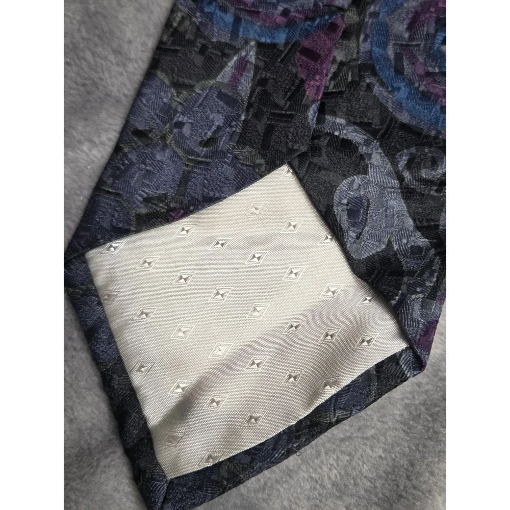 Z UOMO Vintage Handmade in ITALY 100%‎ Silk Tie Blue Purple Abstract